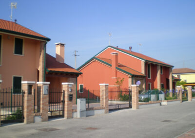 Costruzione edifici unifamiliari e bifamiliari